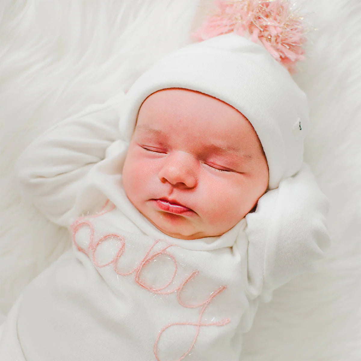 Baby in Deep pink Yarn White - Two Pieces Set