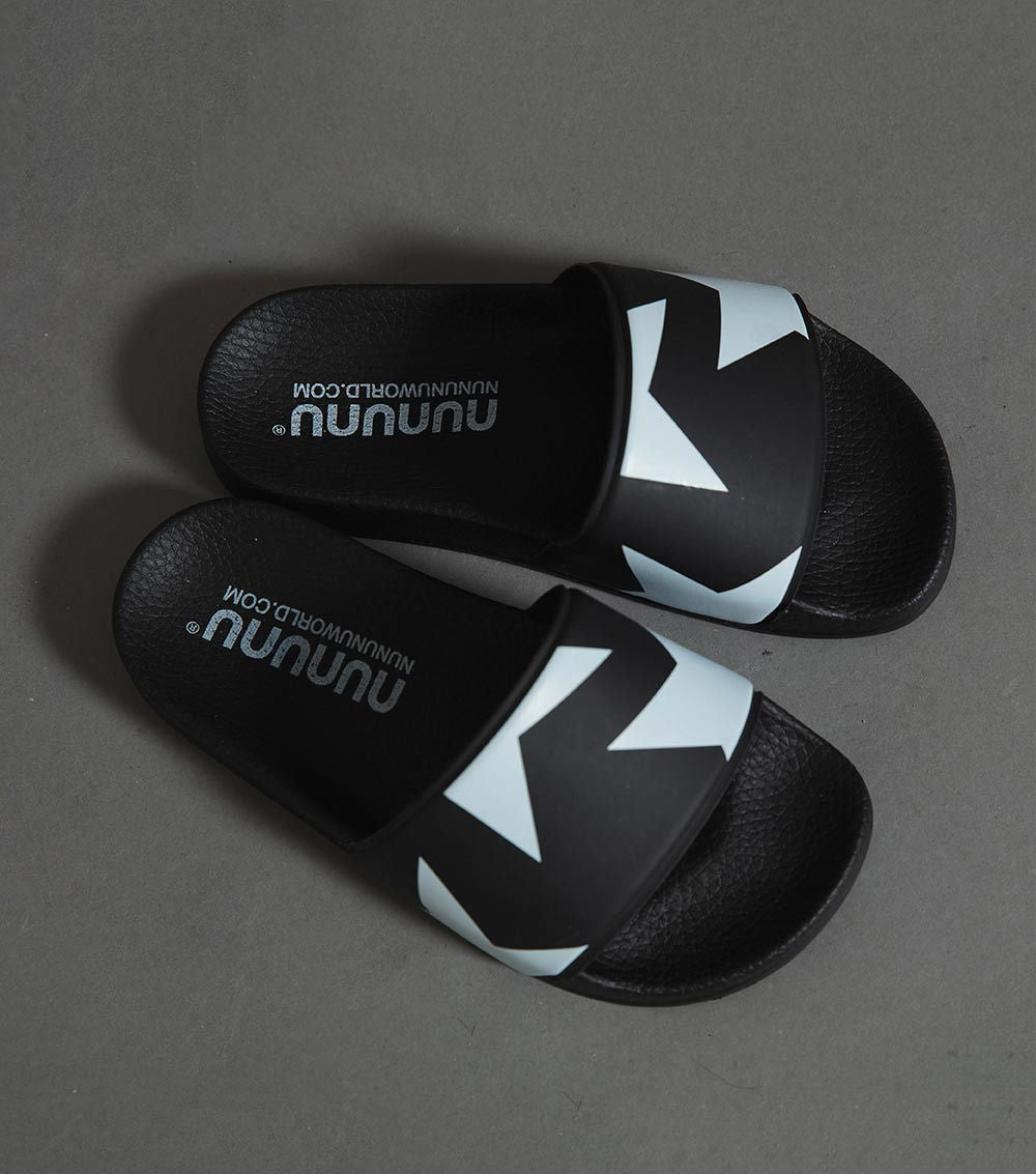 Nununu Star Sliders - Black